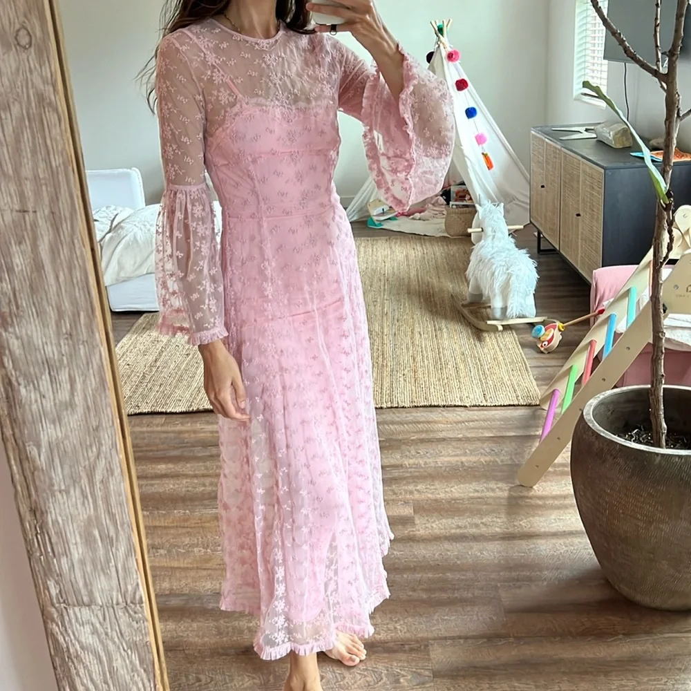Doen Pink Lace Maxi Dress - Picture 2 of 8